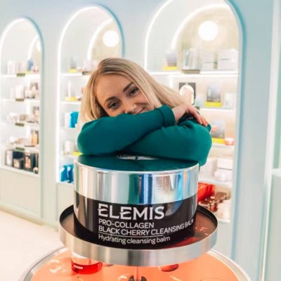 F1学院领军人物JESSICA HAWKINS出任ELEMIS品牌大使