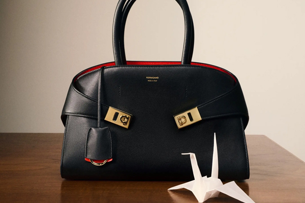 拥我入怀 FERRAGAMO 2026年情人节甄选系列